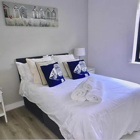 Bardywell Penthouse - 2 Bedrooms - Sleeps 4 * Whitehaven
