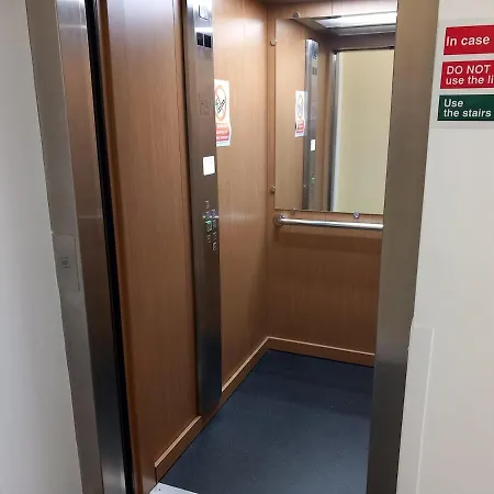 Bardywell Penthouse - 2 Bedrooms - Sleeps 4