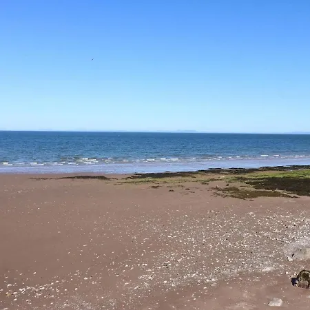 Bardywell Penthouse - 2 Bedrooms - Sleeps 4 *