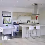 Bardywell Penthouse - 2 Bedrooms - Sleeps 4 アパート