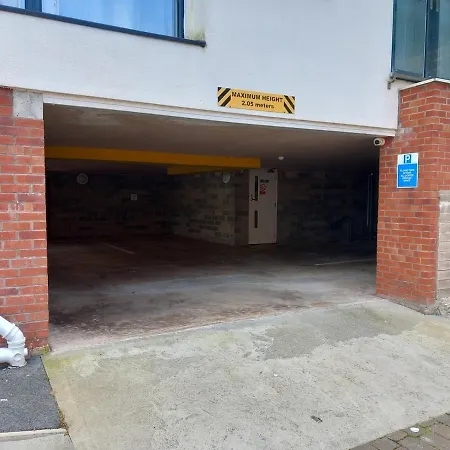 Bardywell Penthouse - 2 Bedrooms - Sleeps 4